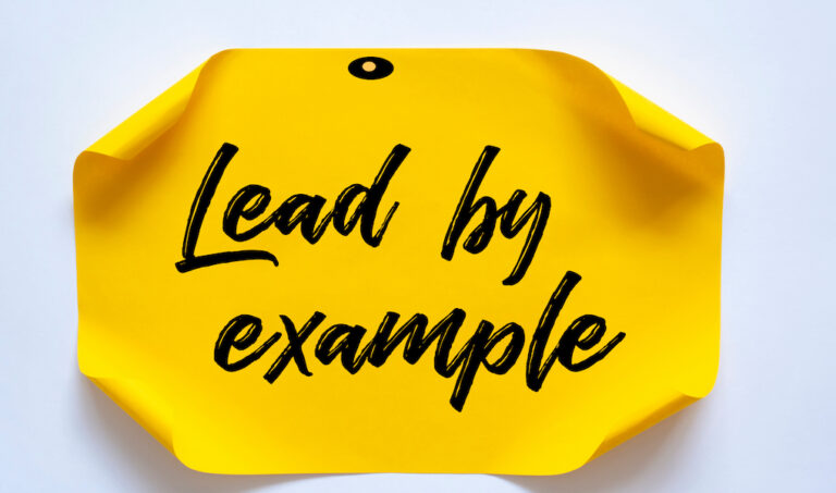 why-employees-need-leaders-to-lead-by-example-talentculture